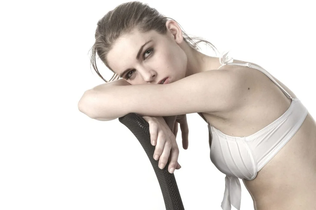 White Bra 1 4X68